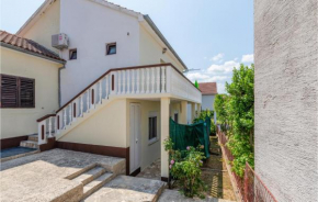 1 Bedroom Lovely Apartment In Karin Gornji